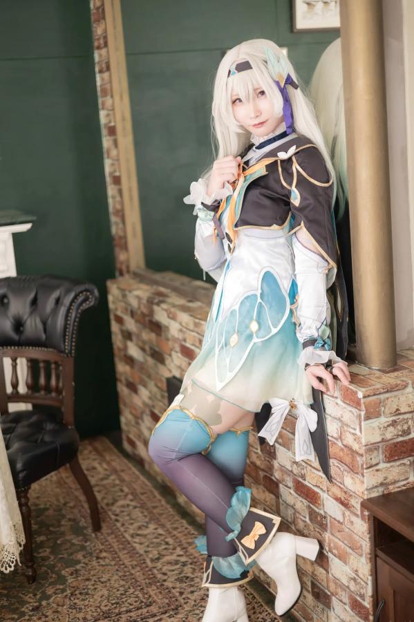   [Cosplay] Atsuki あつき 崩坏星穹铁道银狼流萤兔女郎性感角色扮演写真第9张图片