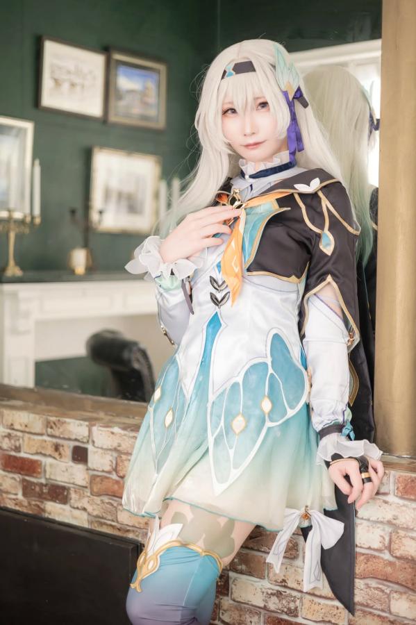   [Cosplay] Atsuki あつき 崩坏星穹铁道银狼流萤兔女郎性感角色扮演写真第11张图片