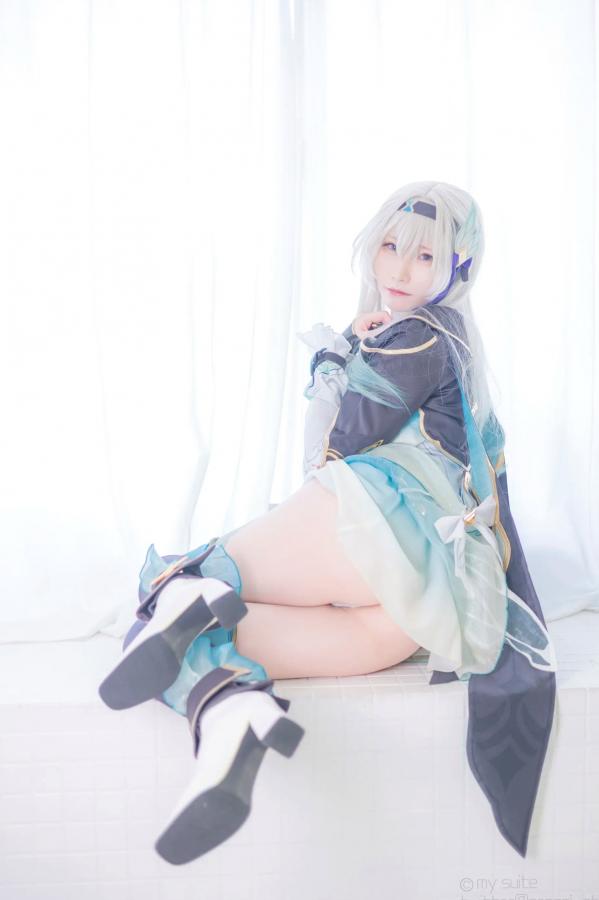   [Cosplay] Atsuki あつき 崩坏星穹铁道银狼流萤兔女郎性感角色扮演写真第31张图片