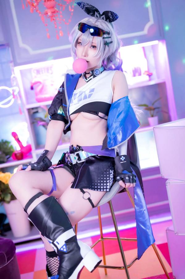   [Cosplay] Atsuki あつき 崩坏星穹铁道银狼流萤兔女郎性感角色扮演写真第48张图片