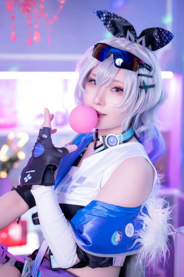   [Cosplay] Atsuki あつき 崩坏星穹铁道银狼流萤兔女郎性感角色扮演写真第50张图片