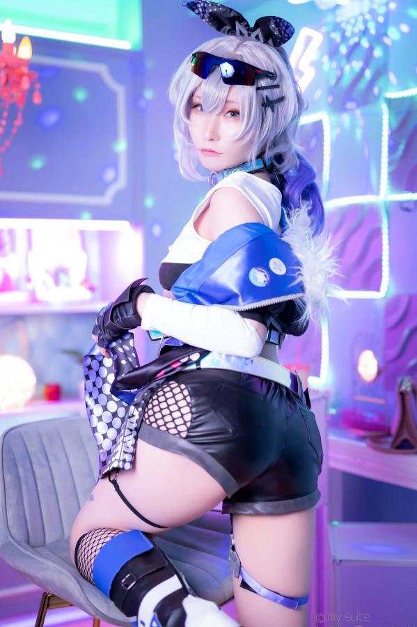   [Cosplay] Atsuki あつき 崩坏星穹铁道银狼流萤兔女郎性感角色扮演写真第56张图片