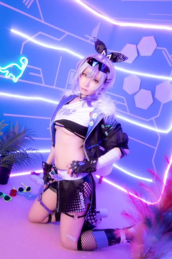   [Cosplay] Atsuki あつき 崩坏星穹铁道银狼流萤兔女郎性感角色扮演写真第61张图片