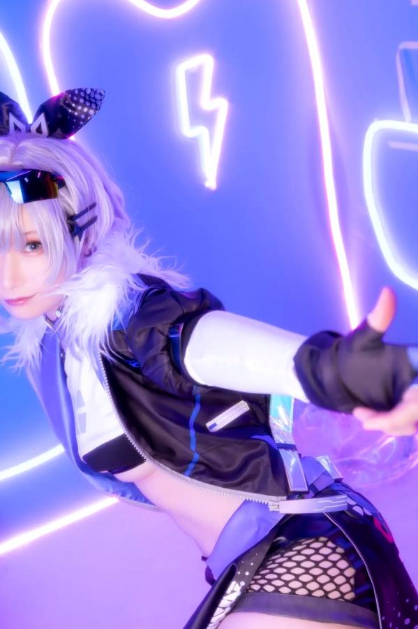   [Cosplay] Atsuki あつき 崩坏星穹铁道银狼流萤兔女郎性感角色扮演写真第70张图片
