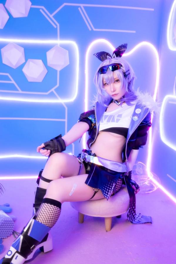   [Cosplay] Atsuki あつき 崩坏星穹铁道银狼流萤兔女郎性感角色扮演写真第73张图片