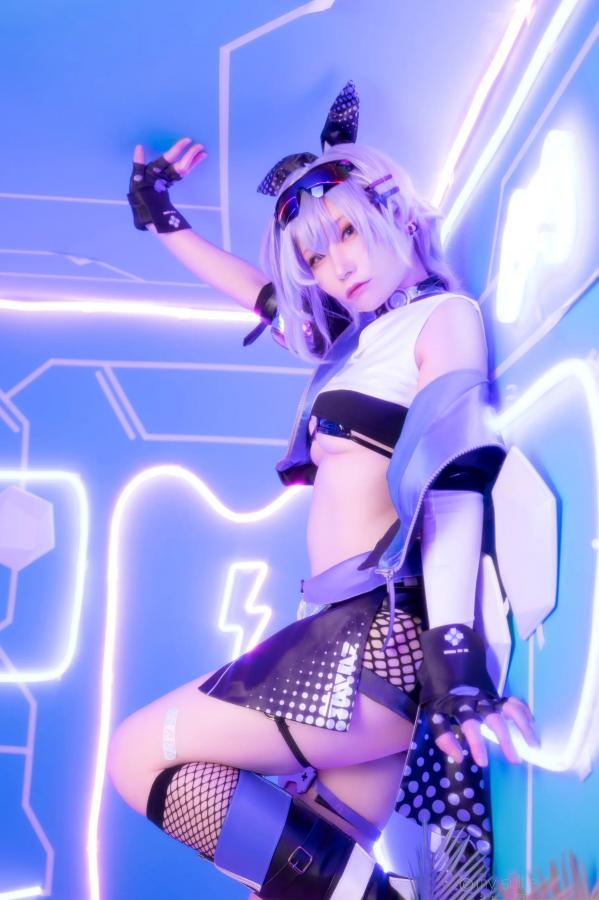   [Cosplay] Atsuki あつき 崩坏星穹铁道银狼流萤兔女郎性感角色扮演写真第106张图片