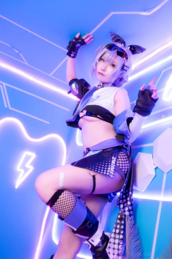   [Cosplay] Atsuki あつき 崩坏星穹铁道银狼流萤兔女郎性感角色扮演写真第109张图片
