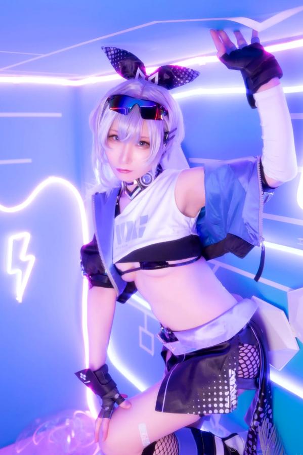   [Cosplay] Atsuki あつき 崩坏星穹铁道银狼流萤兔女郎性感角色扮演写真第111张图片