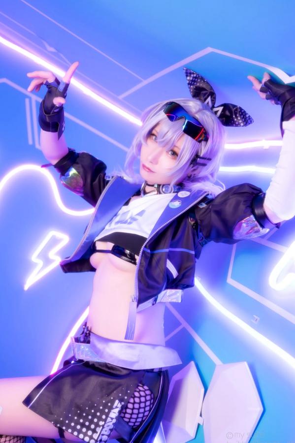   [Cosplay] Atsuki あつき 崩坏星穹铁道银狼流萤兔女郎性感角色扮演写真第114张图片
