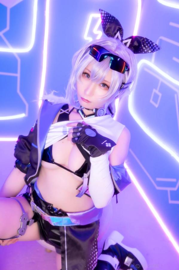   [Cosplay] Atsuki あつき 崩坏星穹铁道银狼流萤兔女郎性感角色扮演写真第117张图片