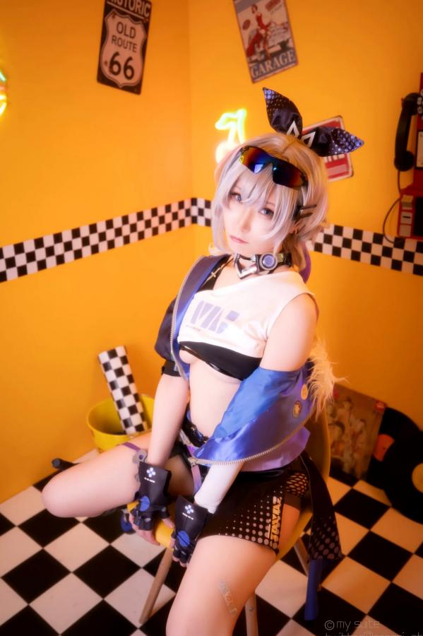   [Cosplay] Atsuki あつき 崩坏星穹铁道银狼流萤兔女郎性感角色扮演写真第119张图片