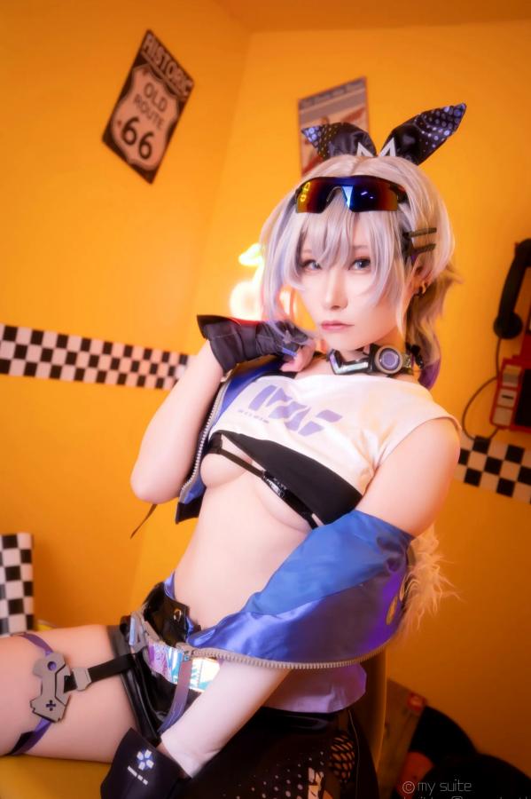   [Cosplay] Atsuki あつき 崩坏星穹铁道银狼流萤兔女郎性感角色扮演写真第120张图片