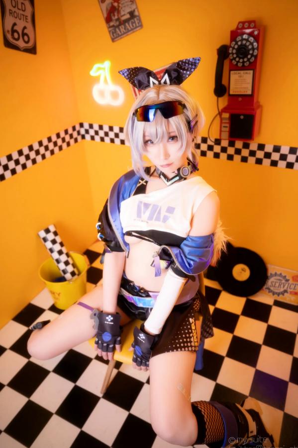   [Cosplay] Atsuki あつき 崩坏星穹铁道银狼流萤兔女郎性感角色扮演写真第124张图片