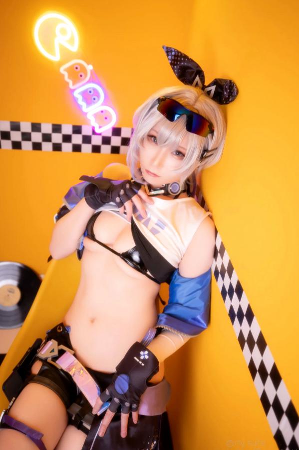  [Cosplay] Atsuki あつき 崩坏星穹铁道银狼流萤兔女郎性感角色扮演写真第135张图片