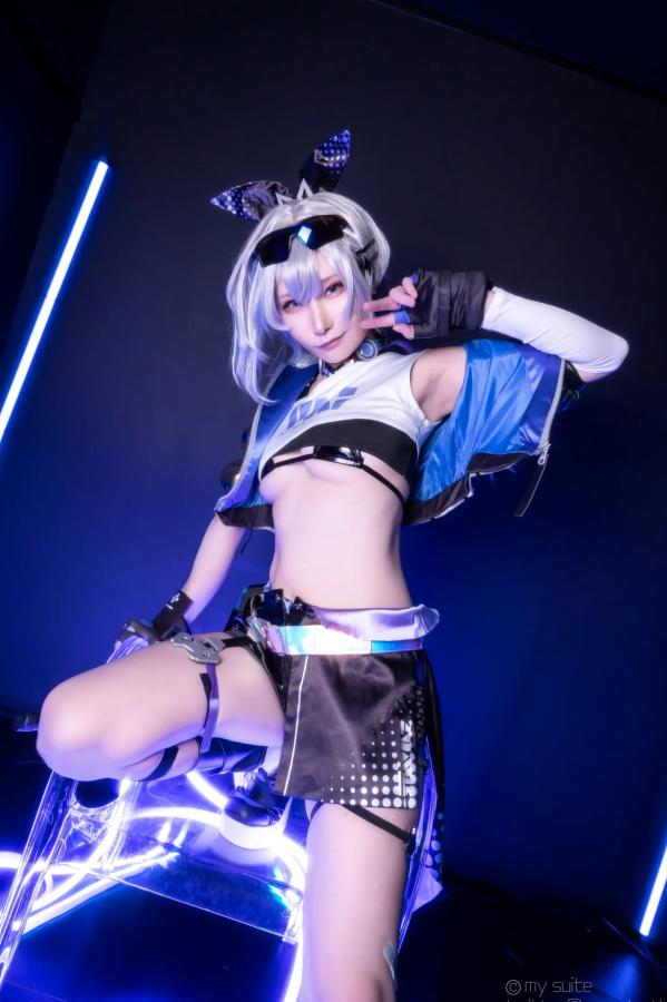   [Cosplay] Atsuki あつき 崩坏星穹铁道银狼流萤兔女郎性感角色扮演写真第137张图片