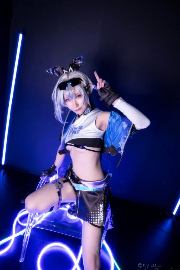   [Cosplay] Atsuki あつき 崩坏星穹铁道银狼流萤兔女郎性感角色扮演写真第138张图片