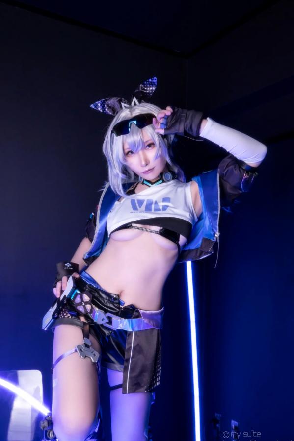   [Cosplay] Atsuki あつき 崩坏星穹铁道银狼流萤兔女郎性感角色扮演写真第144张图片