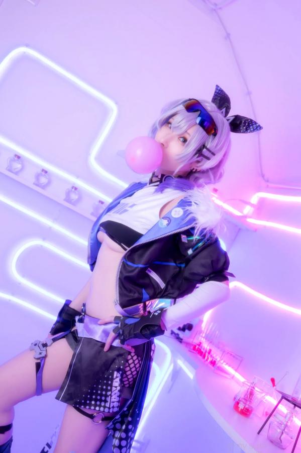   [Cosplay] Atsuki あつき 崩坏星穹铁道银狼流萤兔女郎性感角色扮演写真第150张图片