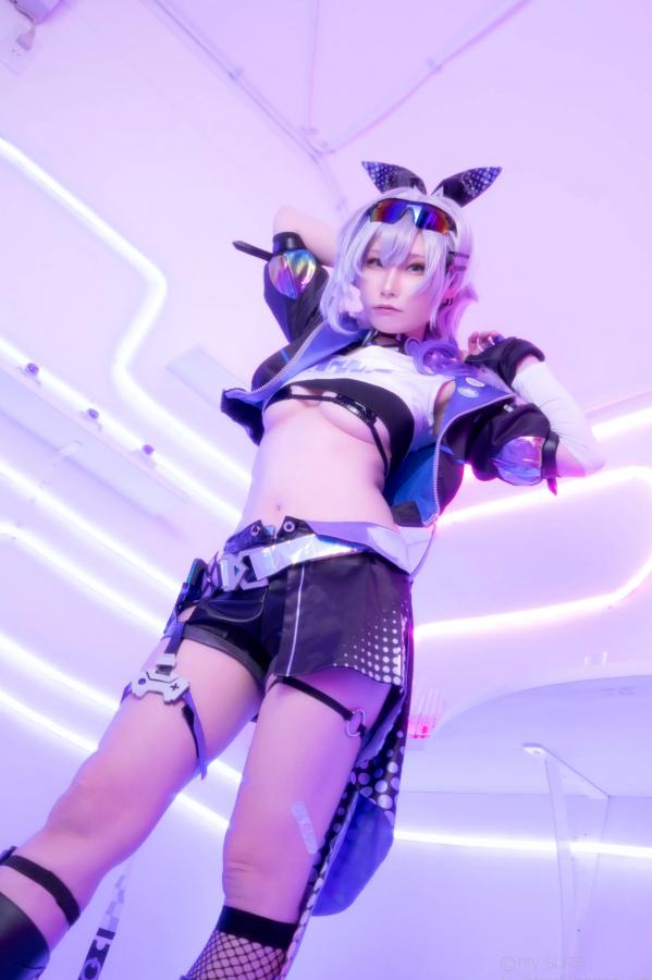   [Cosplay] Atsuki あつき 崩坏星穹铁道银狼流萤兔女郎性感角色扮演写真第153张图片