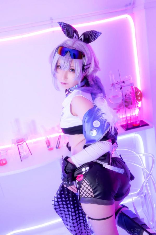   [Cosplay] Atsuki あつき 崩坏星穹铁道银狼流萤兔女郎性感角色扮演写真第157张图片