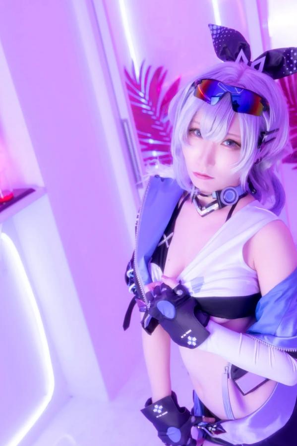   [Cosplay] Atsuki あつき 崩坏星穹铁道银狼流萤兔女郎性感角色扮演写真第166张图片