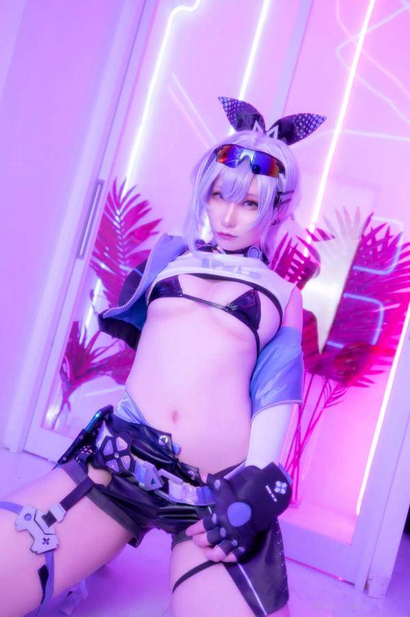   [Cosplay] Atsuki あつき 崩坏星穹铁道银狼流萤兔女郎性感角色扮演写真第177张图片