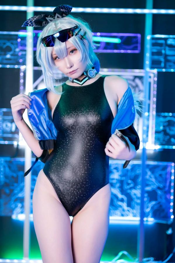   [Cosplay] Atsuki あつき 崩坏星穹铁道银狼流萤兔女郎性感角色扮演写真第228张图片