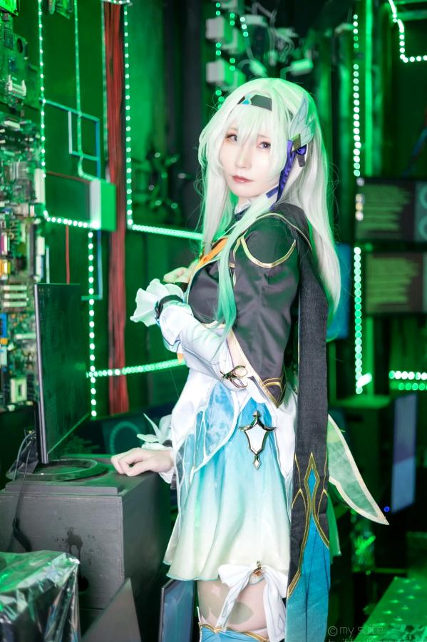   [Cosplay] Atsuki あつき 崩坏星穹铁道银狼流萤兔女郎性感角色扮演写真第276张图片