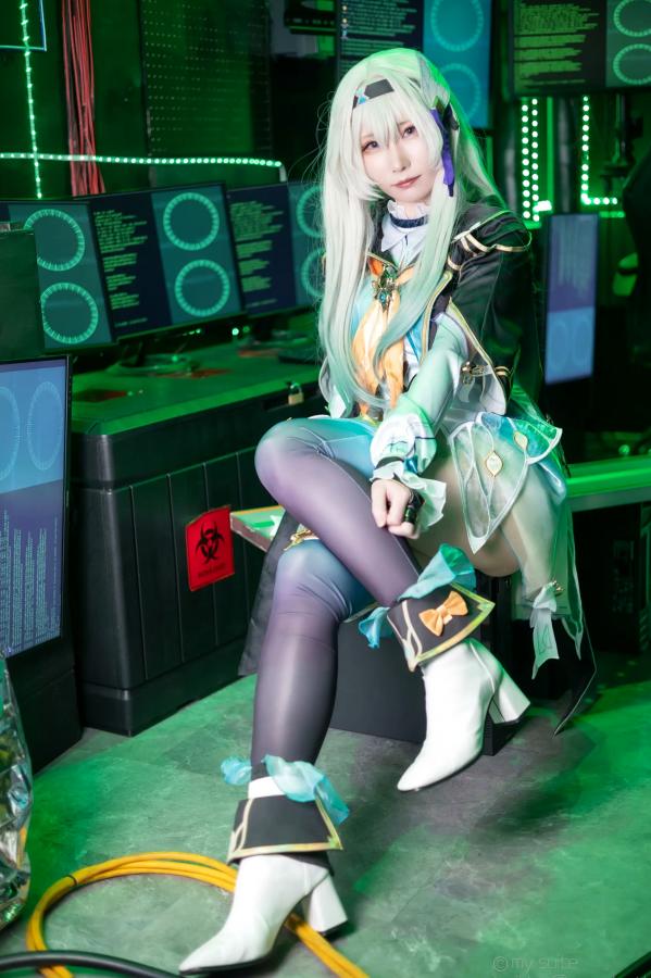   [Cosplay] Atsuki あつき 崩坏星穹铁道银狼流萤兔女郎性感角色扮演写真第277张图片
