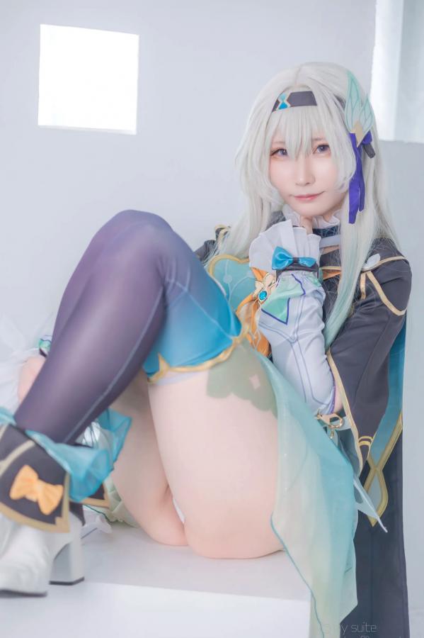   [Cosplay] Atsuki あつき 崩坏星穹铁道银狼流萤兔女郎性感角色扮演写真第291张图片