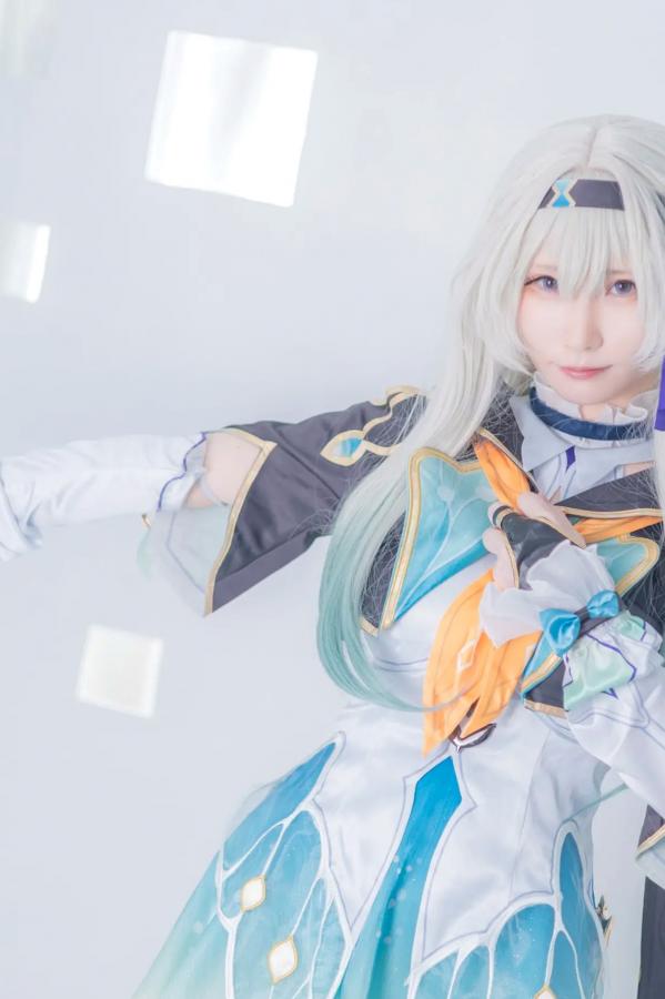   [Cosplay] Atsuki あつき 崩坏星穹铁道银狼流萤兔女郎性感角色扮演写真第303张图片
