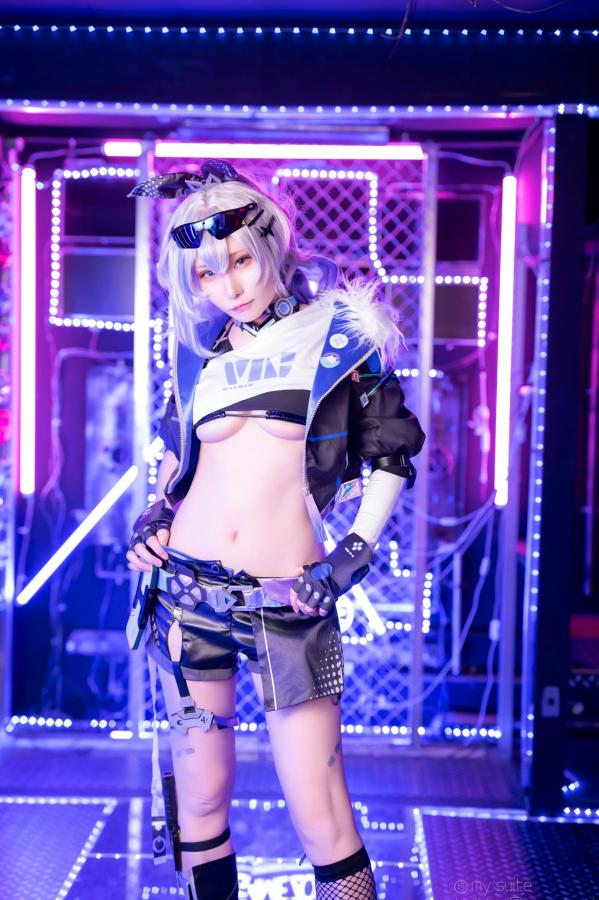   [Cosplay] Atsuki あつき 崩坏星穹铁道银狼流萤兔女郎性感角色扮演写真第509张图片