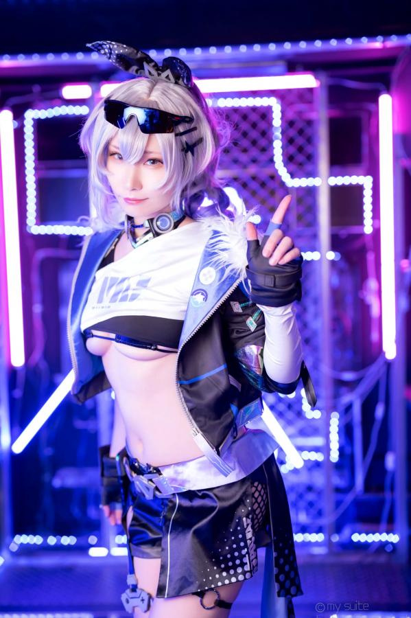   [Cosplay] Atsuki あつき 崩坏星穹铁道银狼流萤兔女郎性感角色扮演写真第511张图片