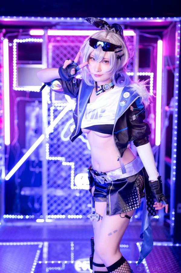   [Cosplay] Atsuki あつき 崩坏星穹铁道银狼流萤兔女郎性感角色扮演写真第515张图片
