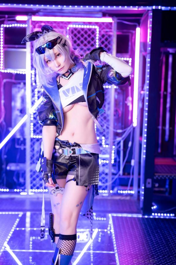   [Cosplay] Atsuki あつき 崩坏星穹铁道银狼流萤兔女郎性感角色扮演写真第517张图片