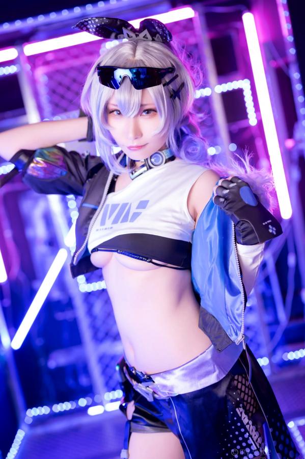   [Cosplay] Atsuki あつき 崩坏星穹铁道银狼流萤兔女郎性感角色扮演写真第518张图片