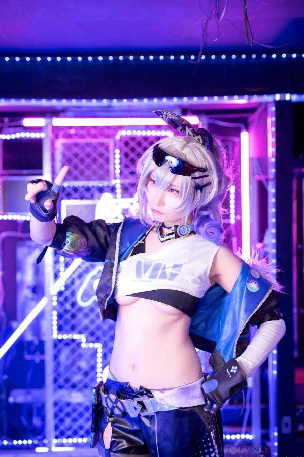   [Cosplay] Atsuki あつき 崩坏星穹铁道银狼流萤兔女郎性感角色扮演写真第522张图片