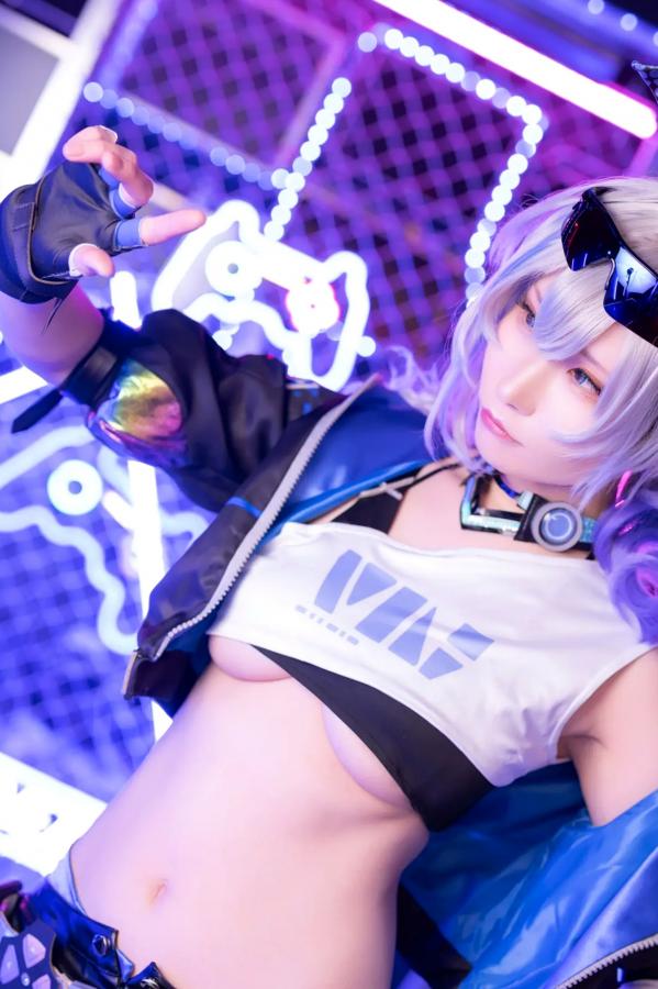   [Cosplay] Atsuki あつき 崩坏星穹铁道银狼流萤兔女郎性感角色扮演写真第523张图片