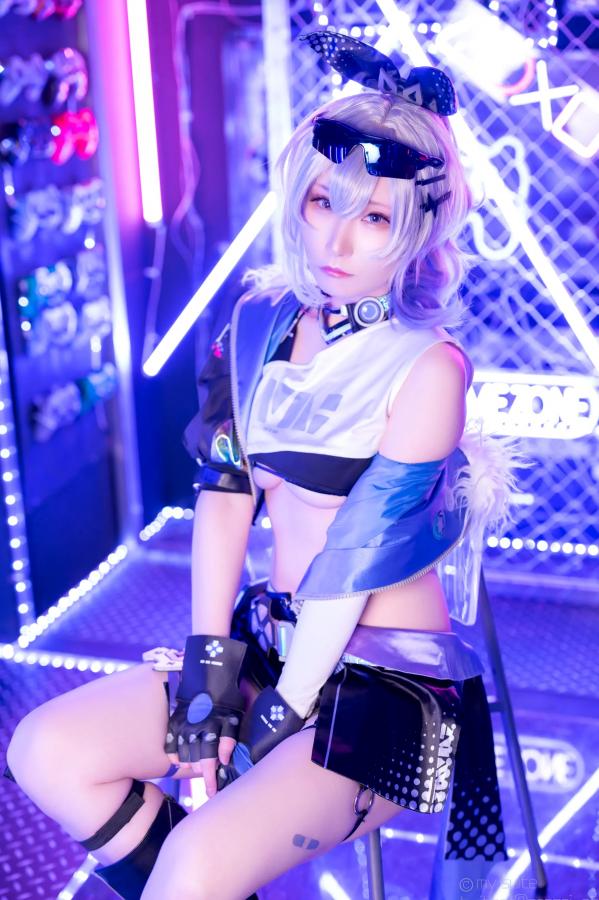   [Cosplay] Atsuki あつき 崩坏星穹铁道银狼流萤兔女郎性感角色扮演写真第528张图片