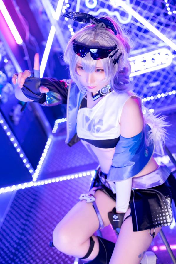   [Cosplay] Atsuki あつき 崩坏星穹铁道银狼流萤兔女郎性感角色扮演写真第530张图片