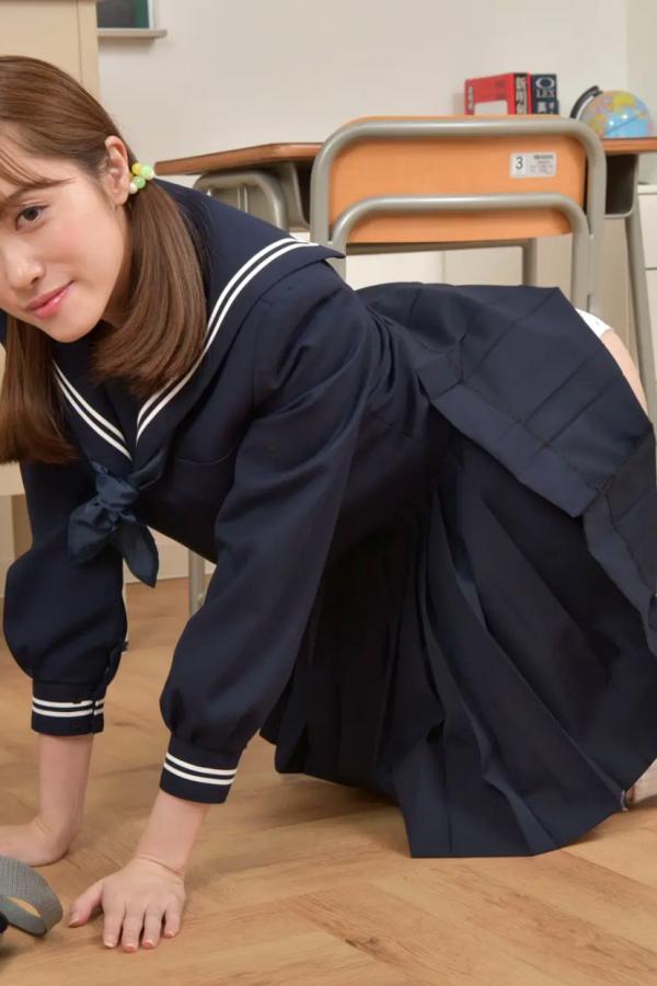   [LOVEPOP] Yuri Toka 桐香ゆうり Photoset 03 [102P] 教室水手服校服诱惑私房照第73张图片