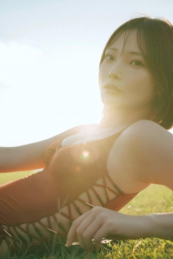  新谷姬加 - 福江岛序章 日系清新沙滩比基尼与性感内衣写真 [42P]第34张图片