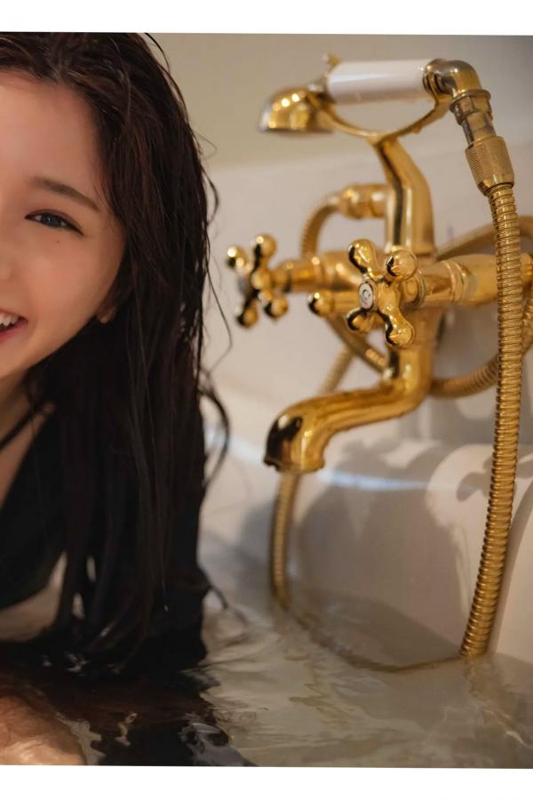   斎藤恭代 - BIJIN 柔美家居私房性感内衣写真 [122P73MB]第91张图片