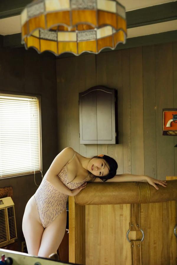   山田かな - どうせ好きになるくせに：日系清纯女神复古家居与性感比基尼私房写真第35张图片
