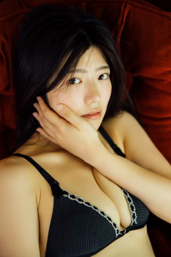   山田かな - どうせ好きになるくせに：日系清纯女神复古家居与性感比基尼私房写真第52张图片