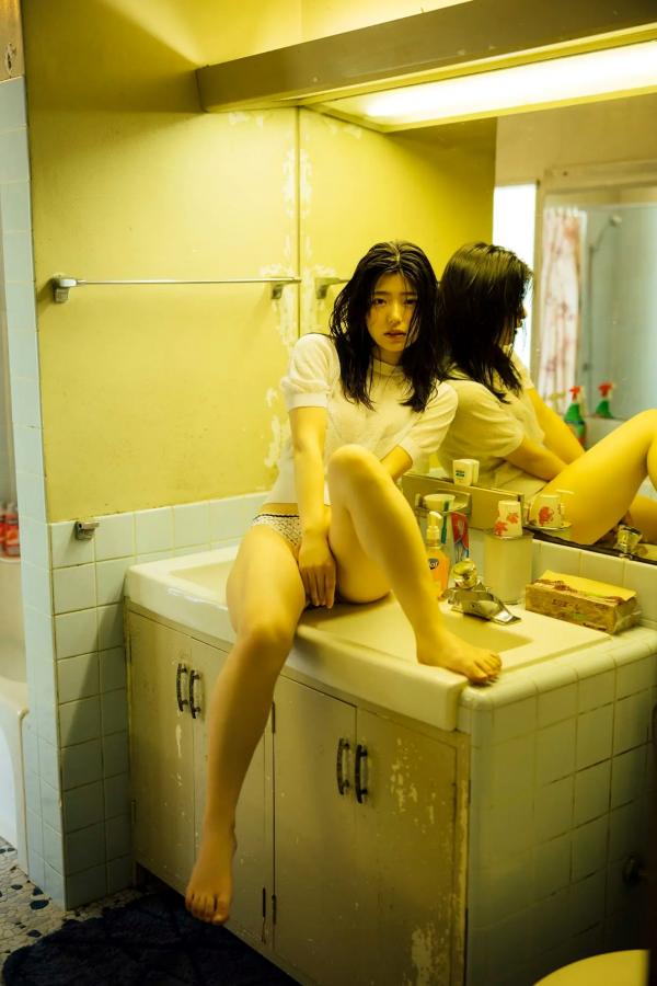   山田かな - どうせ好きになるくせに：日系清纯女神复古家居与性感比基尼私房写真第88张图片