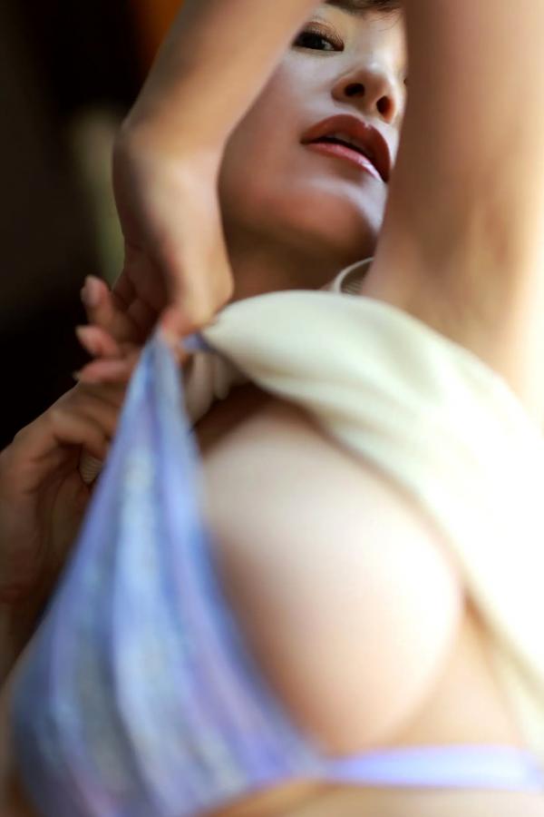   柳瀬さき - 真夏のできごと 日系性感家居内衣私房写真 丰满女神诱惑美图第12张图片