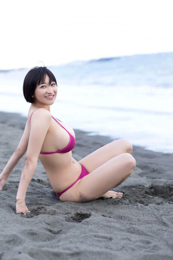    榎原依那《満を持して》性感海边比基尼与私房内衣写真第49张图片
