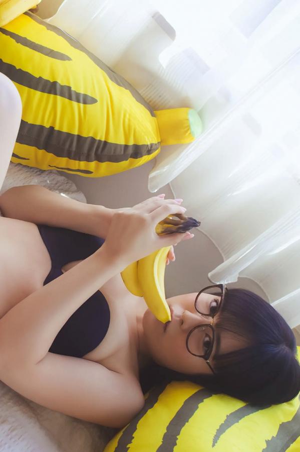   東雲うみ - 水果与眼镜性感写真 日本水手服眼镜娘内衣诱惑大尺幅第36张图片