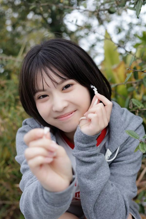   芳賀礼 - 难波第一可爱美少女 居家白色内衣清纯写真第22张图片